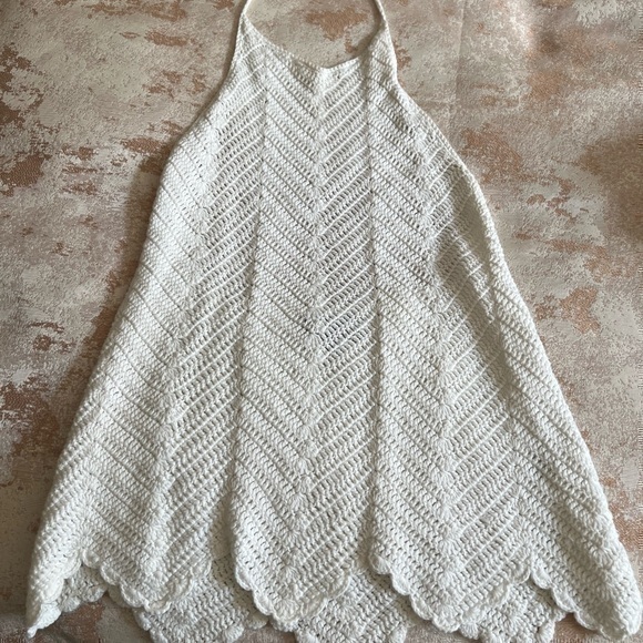 INTERMIX Tops - INTERMIX CROCHET HALTER TOP SIZE P